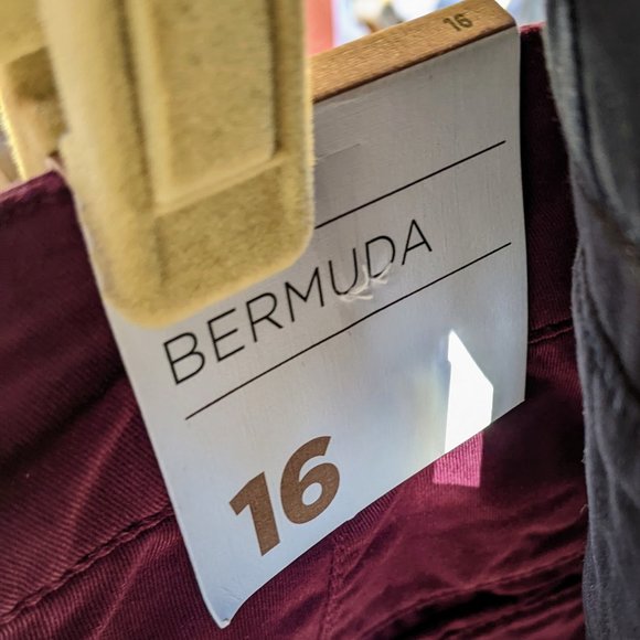 Lane Bryant Magenta Bermuda Shorts - NWT - Picture 2 of 2